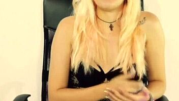 Interview with Bella Fox on her porn world career