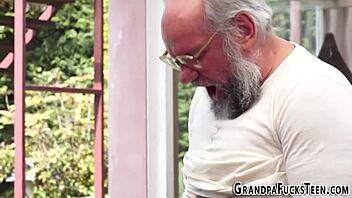 Teen Gets Cum Dumped Outdoors After Bent Over Blowjob And Hardcore Fucking!