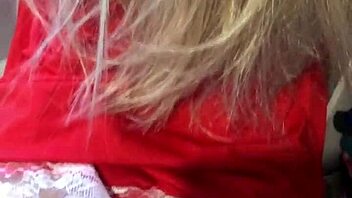 Fui no meu quarto no natal e fudi minha inteada