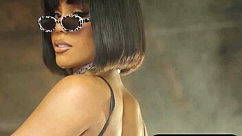 Hey, can this Canadian ebony milf strip to expose her juicy tits and big ass?