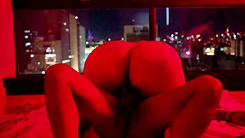 transando com a gordinha na luz vermelha, gordinha gostosa sentando gostoso para negao do pau grande