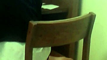 i feel so aroused by these smelly lesbian feet