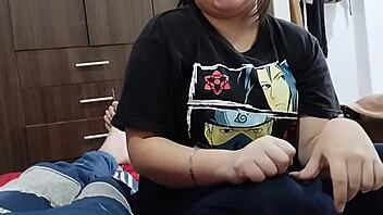 POV tu hermanastra te enseña un truco de magia que termina con tu polla en su culo