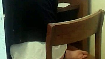 i feel so aroused by these smelly lesbian feet