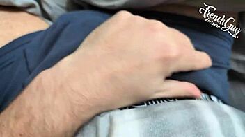 Hey, French guy, wanna make me your submissive whore on snap with joi?