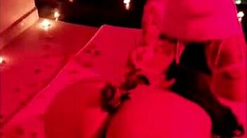 transando com a gordinha na luz vermelha, gordinha gostosa sentando gostoso para negao do pau grande