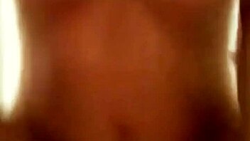 El tio de mi novio le invirti� para penetrar mi co�o