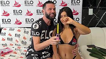 Cami Henao appears in the preview of the spicy room in Colombia.