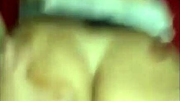 Ele quis enfiar o dedo no cuzinho enquanto comia a buceta da amadora