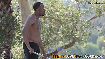 Teen bangs BBC outdoors hardcore