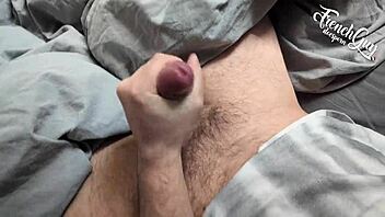 Hey, French guy, wanna make me your submissive whore on snap with joi?