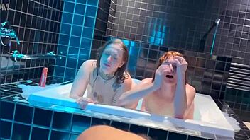 marido corno da reh queen watches as voyeur while sluts get wild 😈