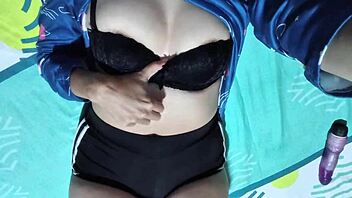 i uh love how this colombian couple gets hot n steamy in hotel room real homemade vid...