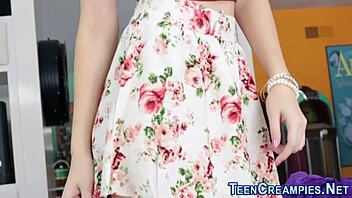 I Feel So Good With Skinny Teen 18+ Pussy Filled Deep