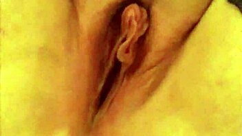 pushing creampie out of my tight asshole with darkfairy8006 vibes 😈🍑