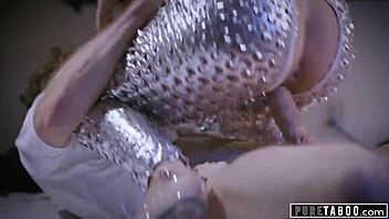 Chatting with a conspiracy theorist who encounters an intriguing alien woman