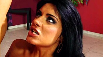 Fucking Beauty Brunette Milf