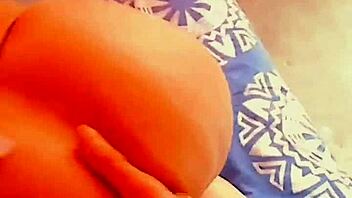 Esta Señora Parece De 18 Que Hermosa Vagina Se Pone Para Que La Masturbe