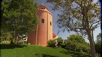 big titted babe contrasts with muscular bodybuilder fucking her wet pussy outdoors