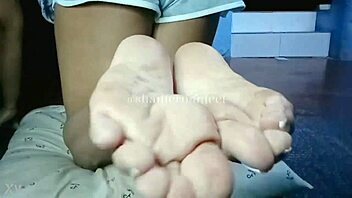 daring filipina milf spreads wrinkled soles for intense cum edge fetish play