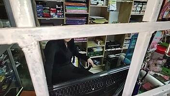 Colombian petite babe craves neighbor's cock in homemade fun