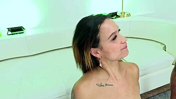 I Feel Overwhelmed By Intense DAP With Hannah Jones In Latina Anal Piss Scene