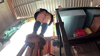 Curvy Colombian woman in skirt gets secretly recorded from below