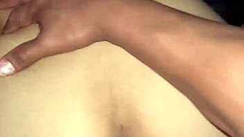 mi empleada tiene un rico co�o apretado