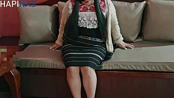 uhh i finished inside this chapina perrita and she kept jumpin and jumpin in hotel with natural tits