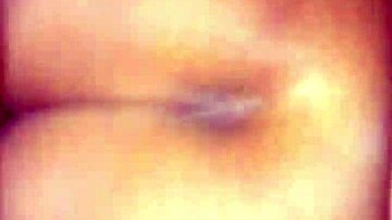 여친 엉덩이에 사정 뿌리며 제대로 박아대는 중