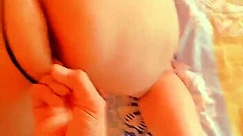 Esta Señora Parece De 18 Que Hermosa Vagina Se Pone Para Que La Masturbe