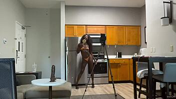 hey lola black, why are you licking that lollipop so sexily live?