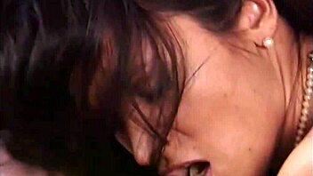 Lucky dives into ambitious retro fucking