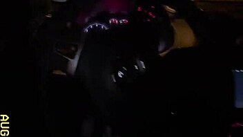 Mexicana rabuda fode com amigo no carro após universidade em cowgirl pública