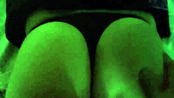 i love watching my girlfriend's ass before we start fucking hard