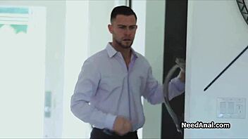 hey, as a curvy blonde teen i crave intense fun with my roommate