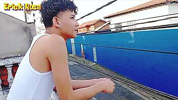 chamei a milf gostosa pra minha casa e transei com ela!