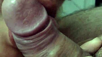 Oh Wow! Hot Wife Gives Quick Blowjob To Massive Cock In Homemade Clip