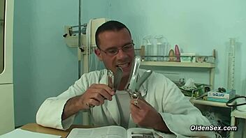 Whoa, this milf heads to the doctor and ends up getting fucked hard 😏