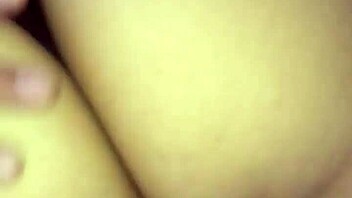 Morena cachonda showed off her big ass like a pro milf prostitute in a casual encounter.