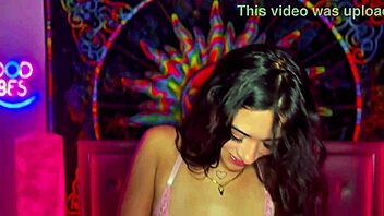 Sexy petite 18+ luxe la fox begs for creampie from bbc!