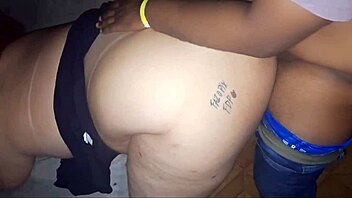 Mamífera delivers a powerful performance against the married individual in an intense encounter.