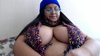 Bbw feels so exposed going topless even on this chilly day