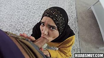 Muslim girl sucks guy's cock for money in this neutral cash exchange scene