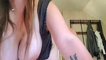 amateur curvy brunette teases with big perfect natural tits play