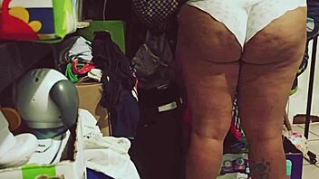 i love watching curvy mexican bbw cleaning the room as voyeur