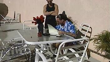 Lucky dives into ambitious retro fucking