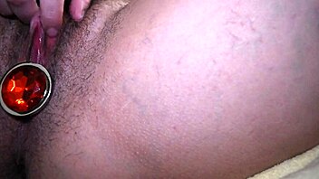 quero você na minha buceta peluda latina?