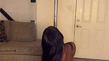 Ebony babe shakes huge fat ass and tits on pole 😍