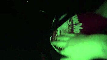 Mexicana rabuda fode com amigo no carro após universidade em cowgirl pública